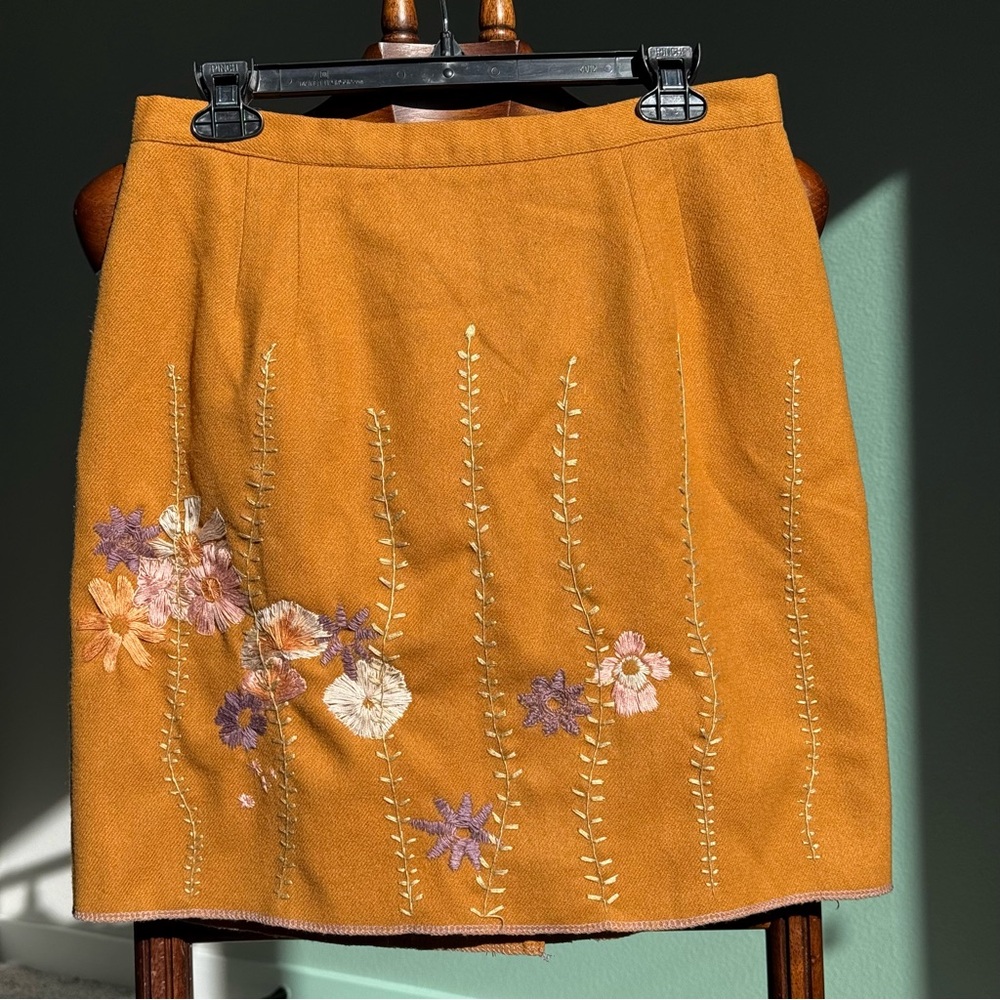 VTG 70s Ira Joyce Hand Embroidered Mini Skirt Mustard Boho Size 14 (Fits 8-10)